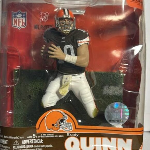 2007 Brady Quinn McFarland Browns Figurine & Topps Opp RC Card Notre Dame #101 - Picture 2 of 5